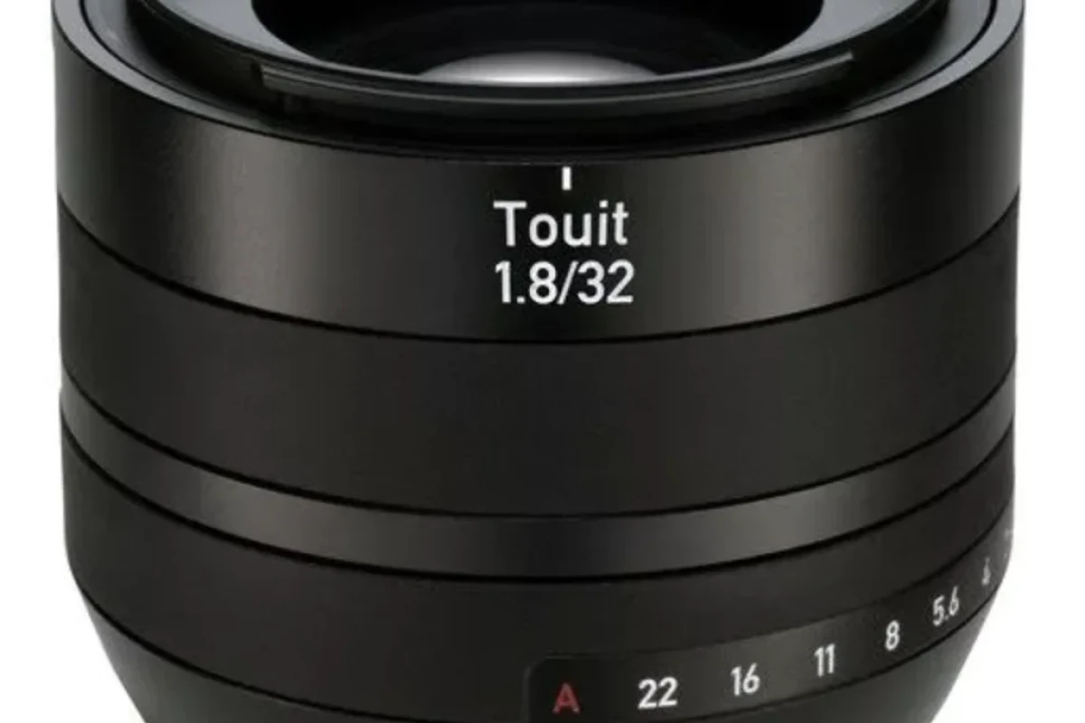 Location Zeiss Touit 32mm f/1.8 - Lightyshare