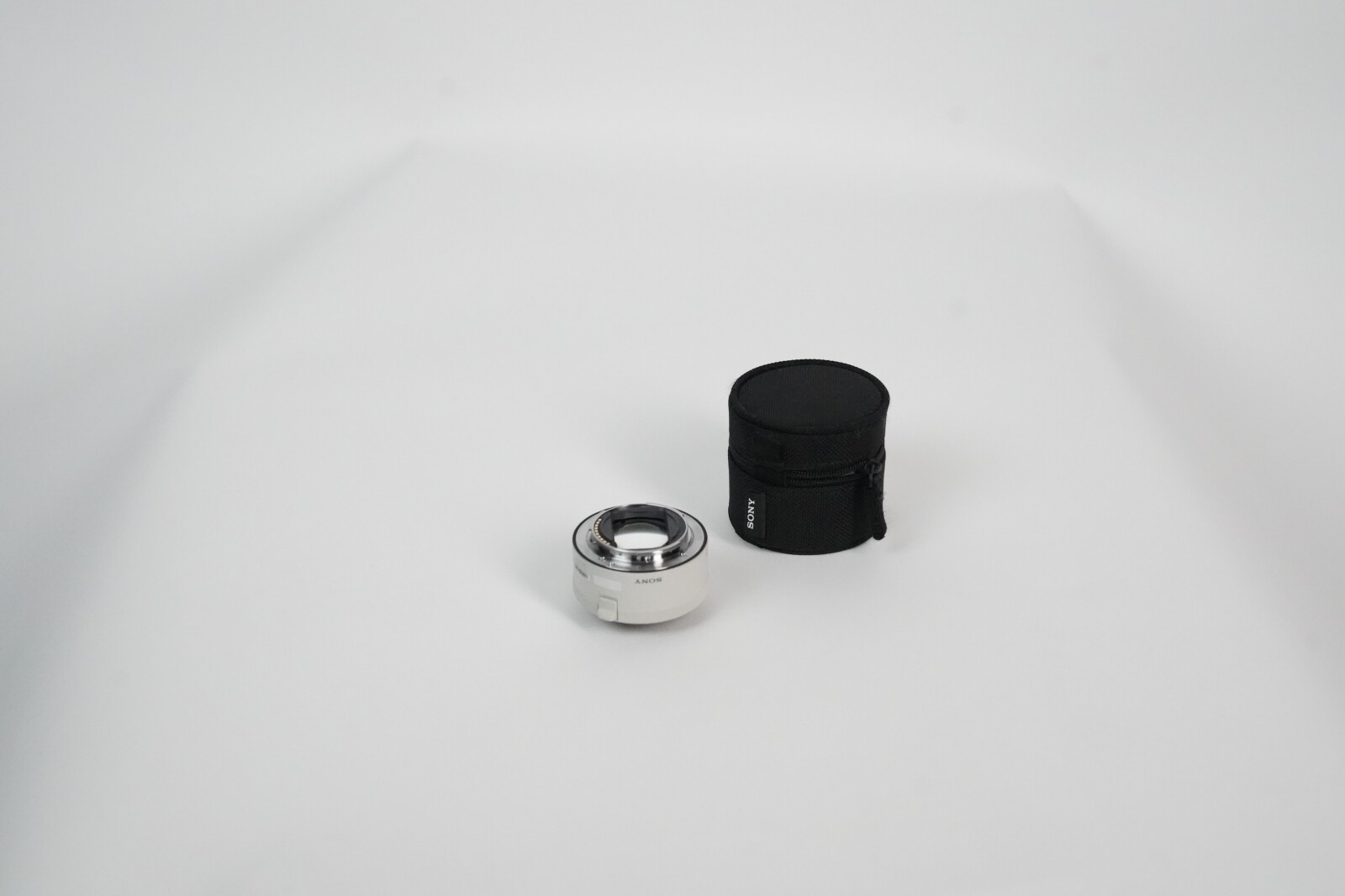 Sony 1.4x Teleconverter - Photo 2 sur 3