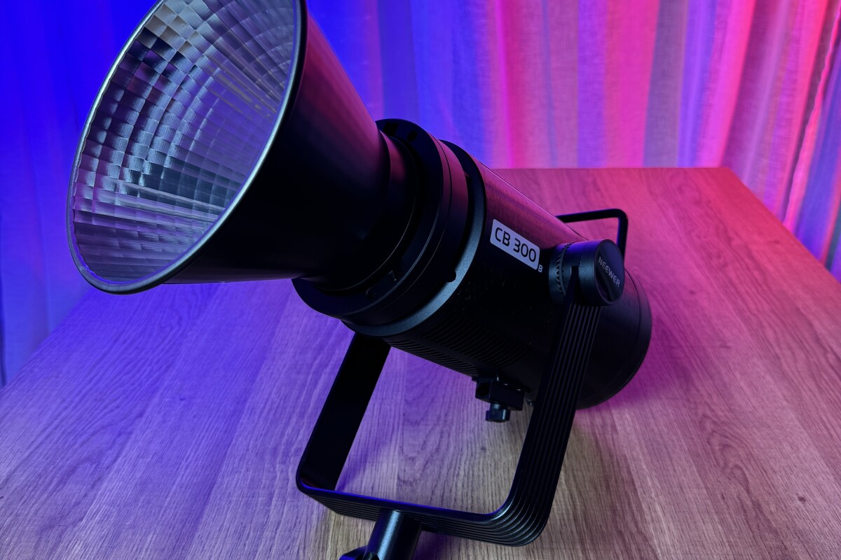 Location Neewer CB300B - Lightyshare