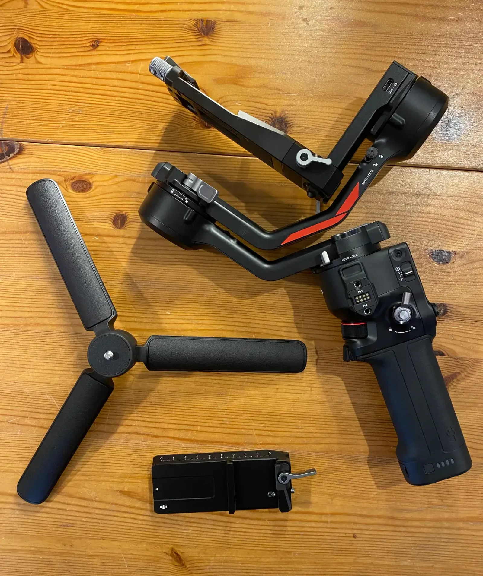 DJI RS 4 - Photo 2 sur 2