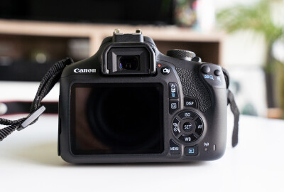Location Canon EOS 2000D