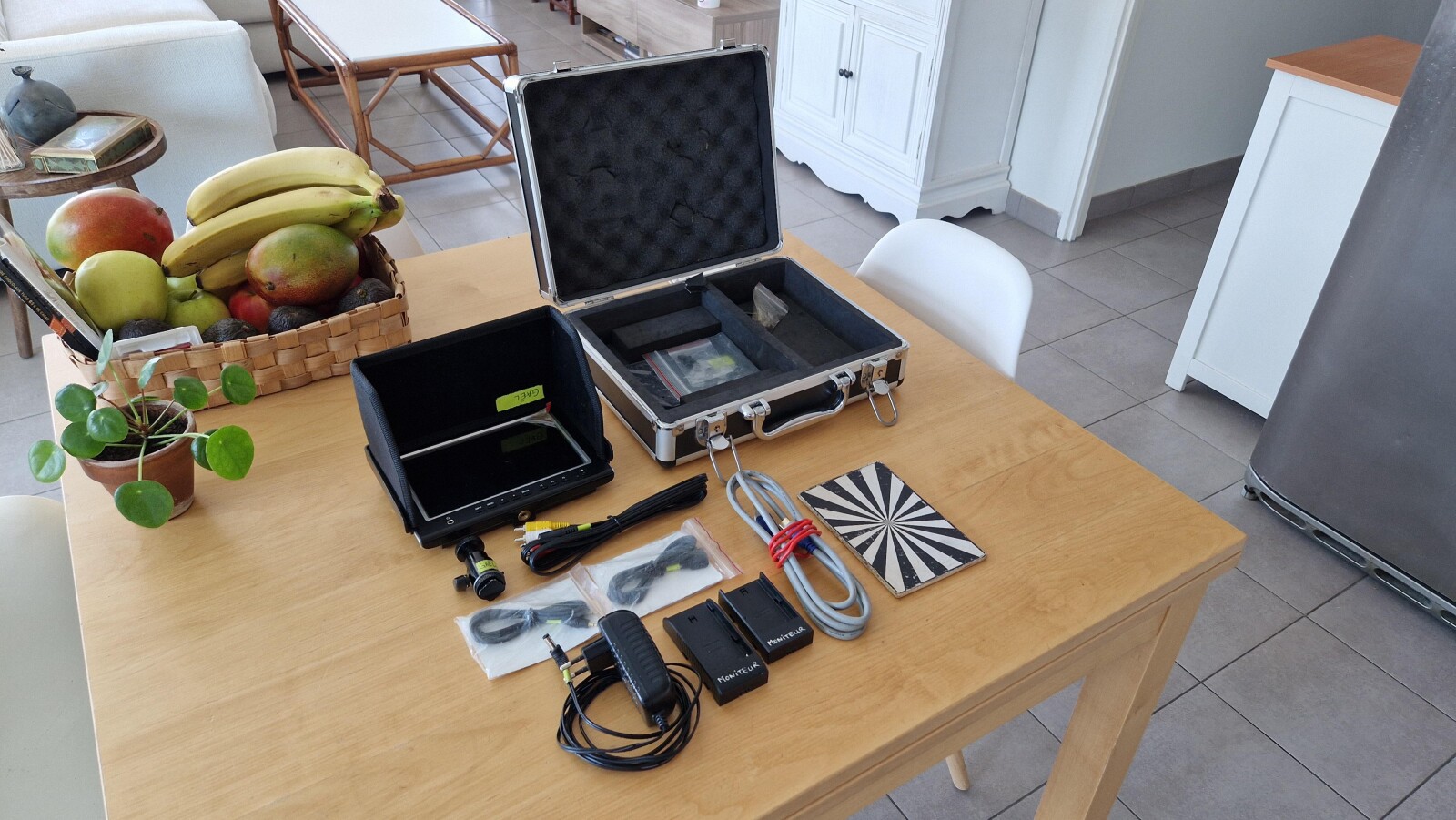 Moniteur HDMI Lilliput 7" + Accessoires - Photo 2 sur 9