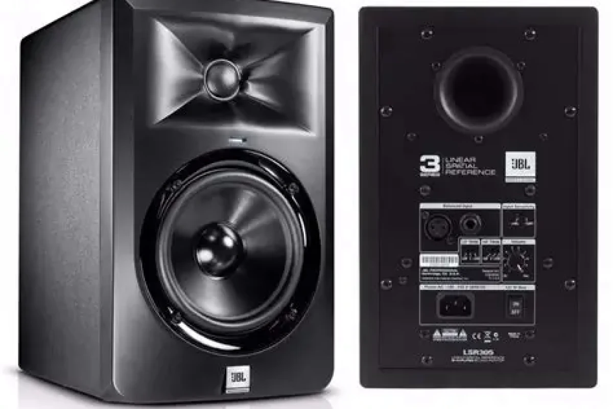 Location JBL LSR 305p - Lightyshare