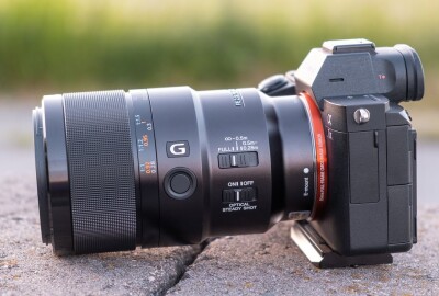 Location Sony 90mm Macro G F2.8 OSS FE