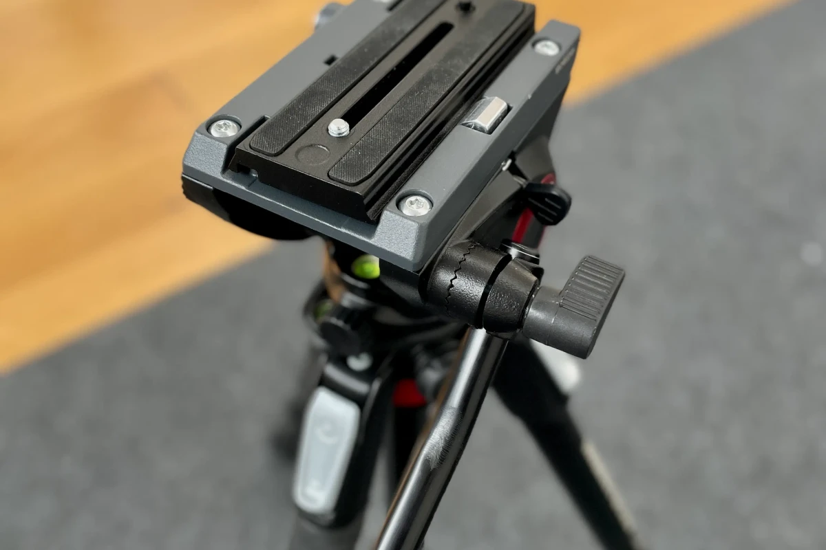 Location Manfrotto 190 + MVH500AH - Lightyshare