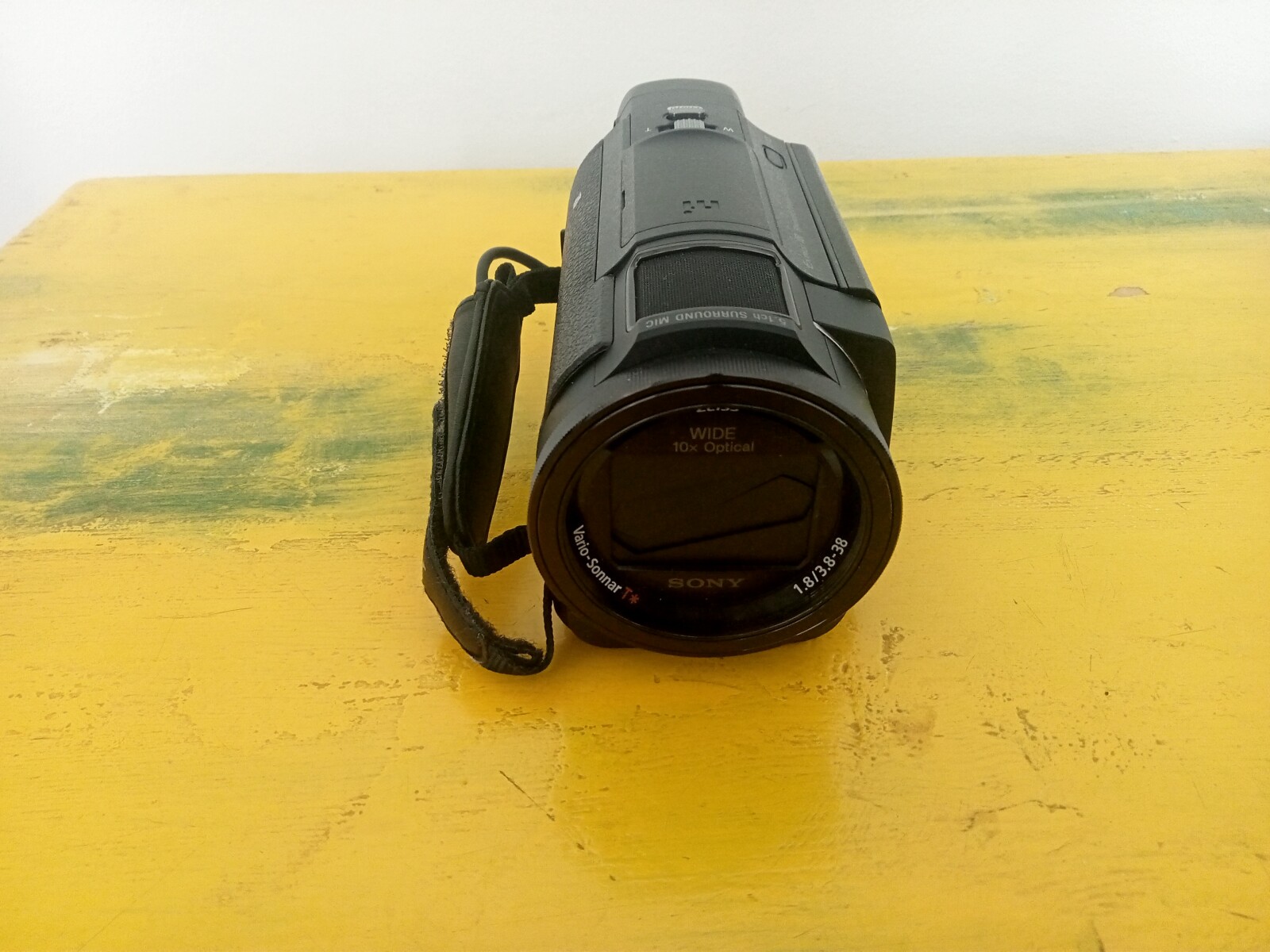 Sony FDR-AX33 - Photo 2 sur 5