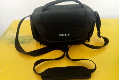 Location Sony FDR-AX33