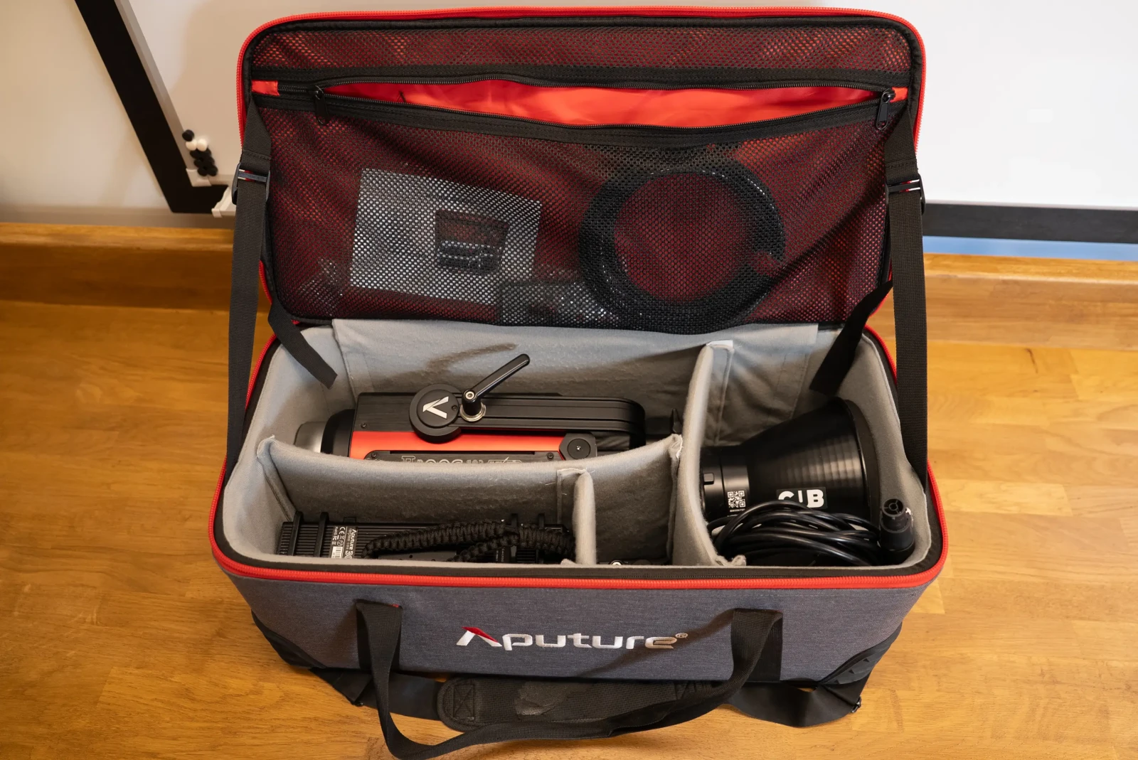 Aputure 300D Mark II - Photo 2 sur 6