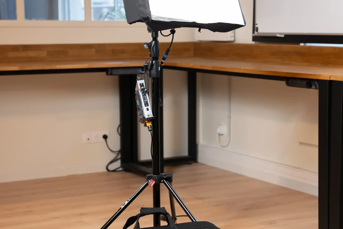 Location ALADDIN Fabric 200W Bi-Color (V-Mount) – Kit Panneau LED - Lightyshare