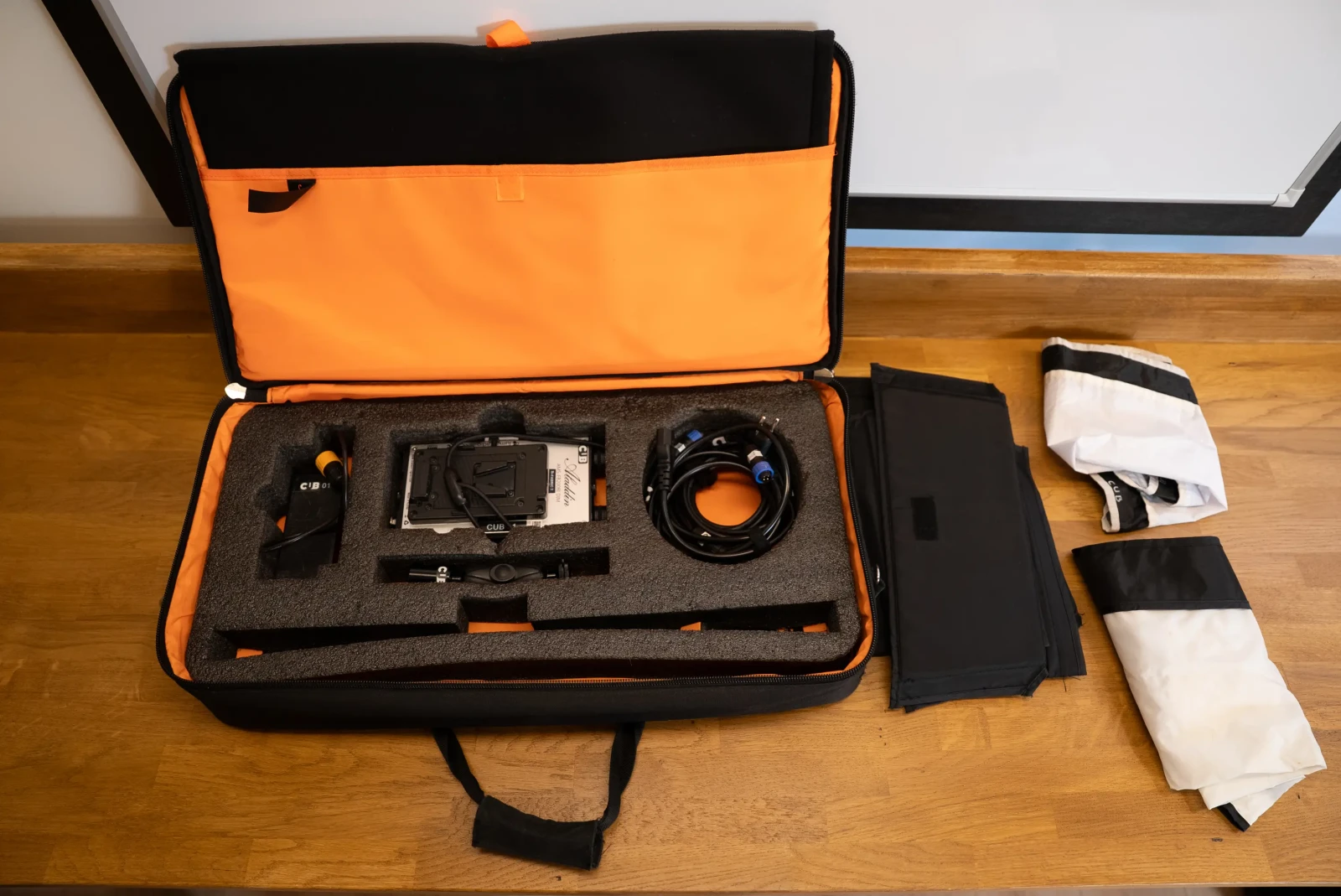 ALADDIN Fabric 200W Bi-Color (V-Mount) – Kit Panneau LED - Photo 2 sur 5