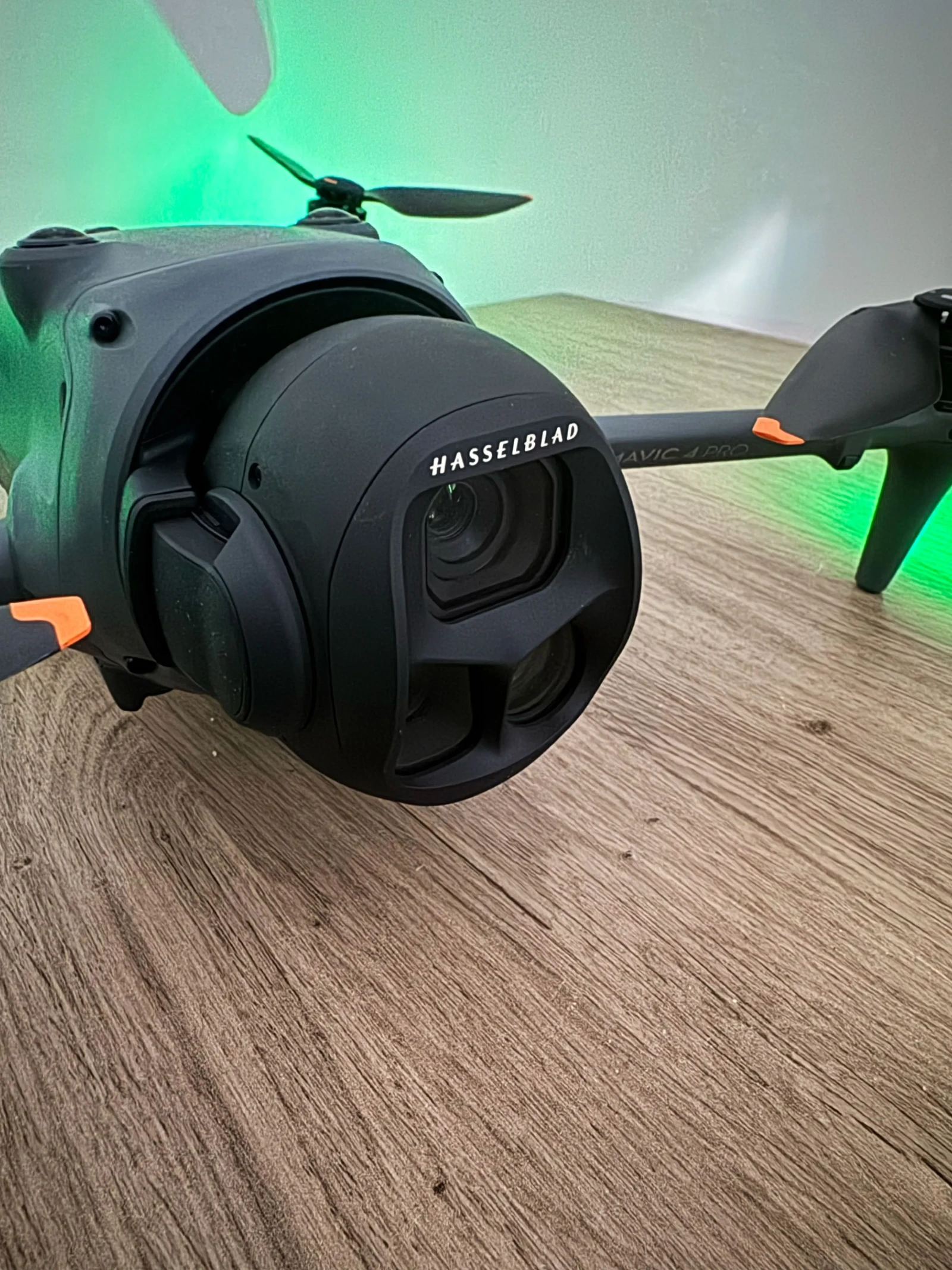 DJI Mavic 4 pro - Photo 2 sur 4