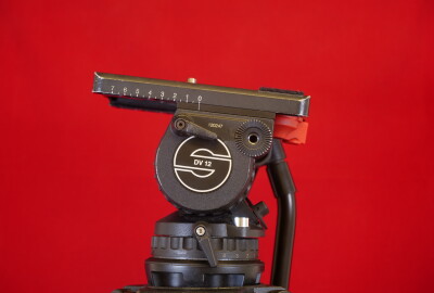 Location Sachtler DV 12
