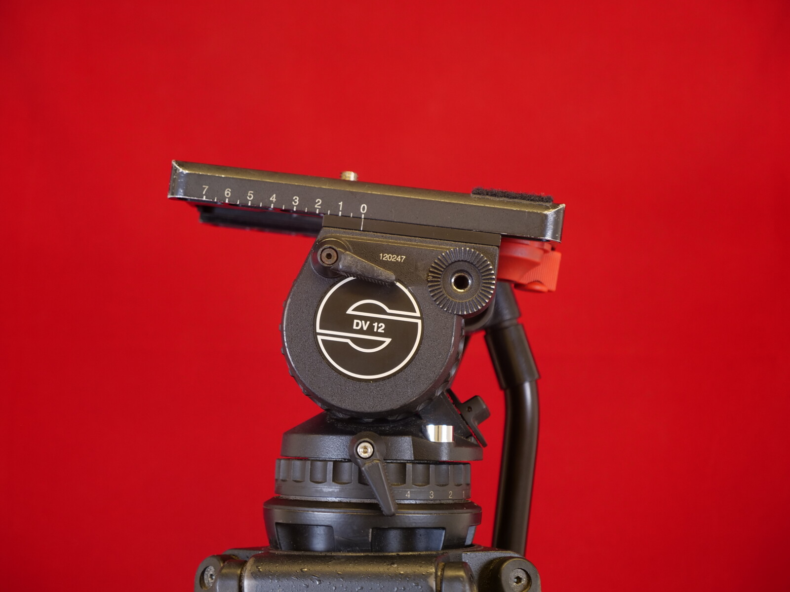 Sachtler DV 12 - Photo 2 sur 3