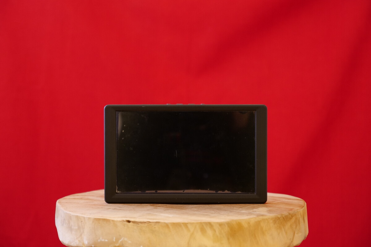 Location RED LCD PRO 7" - Lightyshare