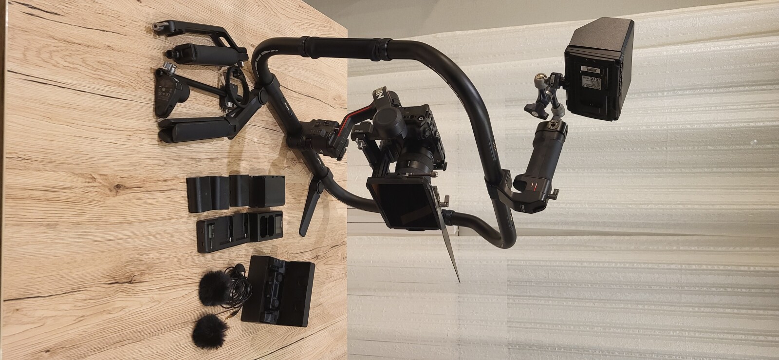 Pack reportage FX3 - RS3 - Cadre - 24-70 F2.8 - micro - Photo 2 sur 2