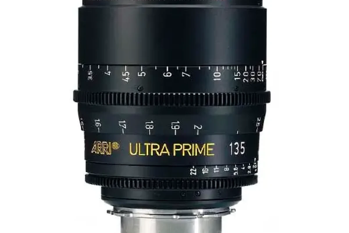 Location Arri Zeiss Ultra Prime 135mm - Lightyshare