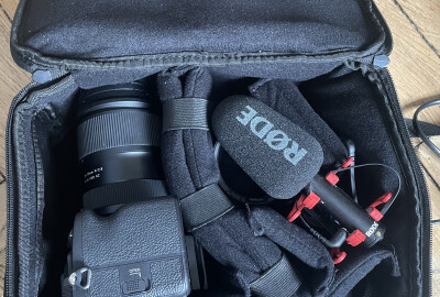 Location Pack Sony Alpha 7 IV + objectif Tamron 28-75mm F/2.8 Di III VXD G2 + Rode VideoMic GO II + DJI MIC II + DJI RS3 mini + SAC