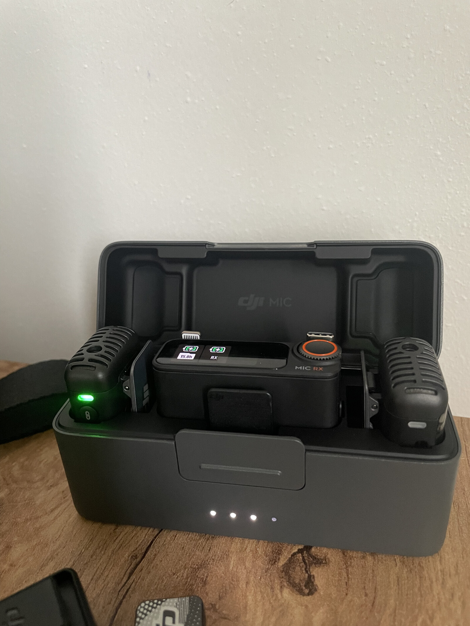 Pack Sony Alpha 7 IV + objectif Tamron 28-75mm F/2.8 Di III VXD G2 + DJI MIC II - Photo 3 sur 4