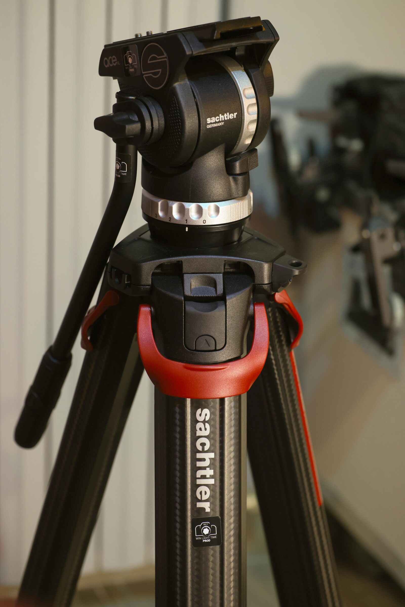 Trepied Sachtler Flowtech 75 avec Tête Ace XL - Photo 2 sur 2