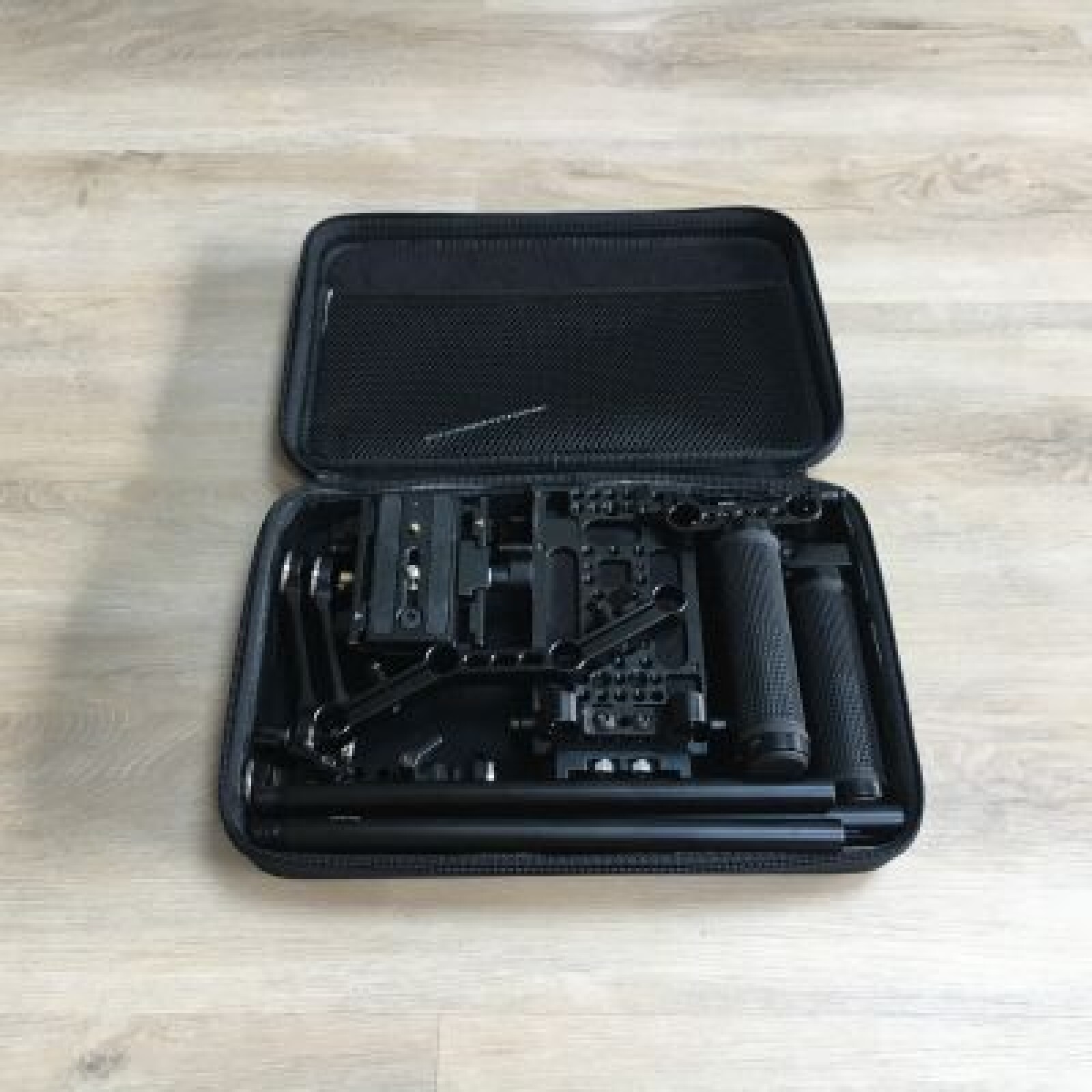 Epaulière Smallrig L (crosse épaule C200, C300, FS5, FS7...) - Photo 2 sur 3