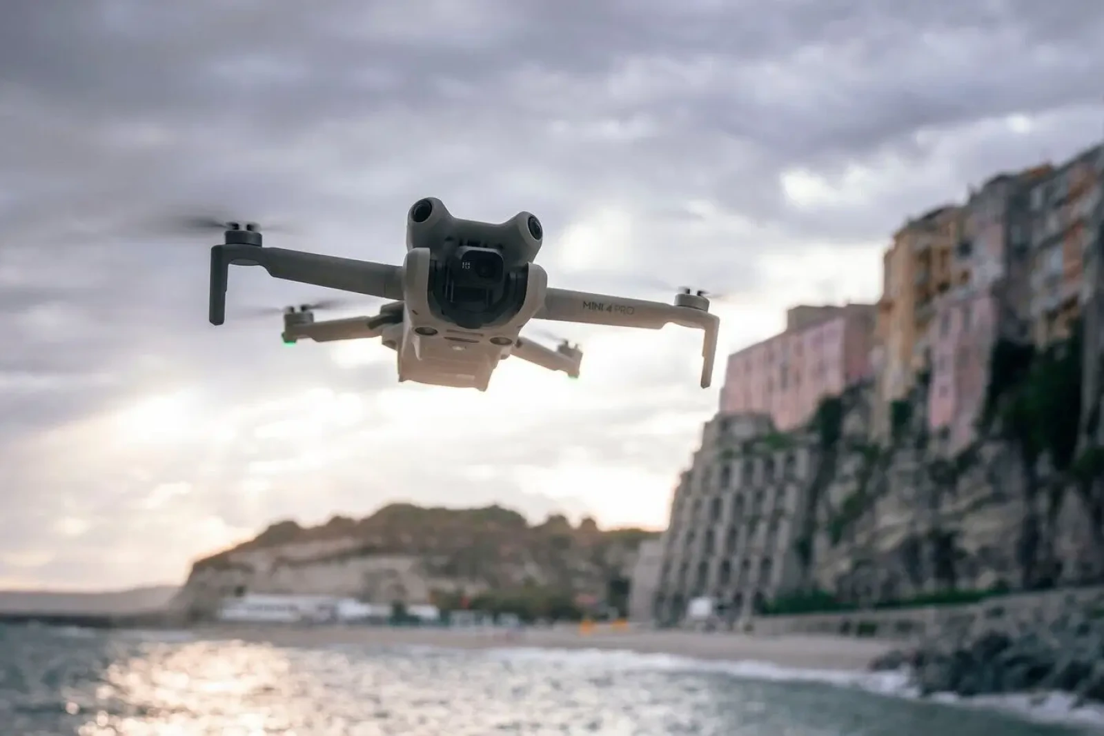 DJI Mini 4 pro - Photo 1 sur 3