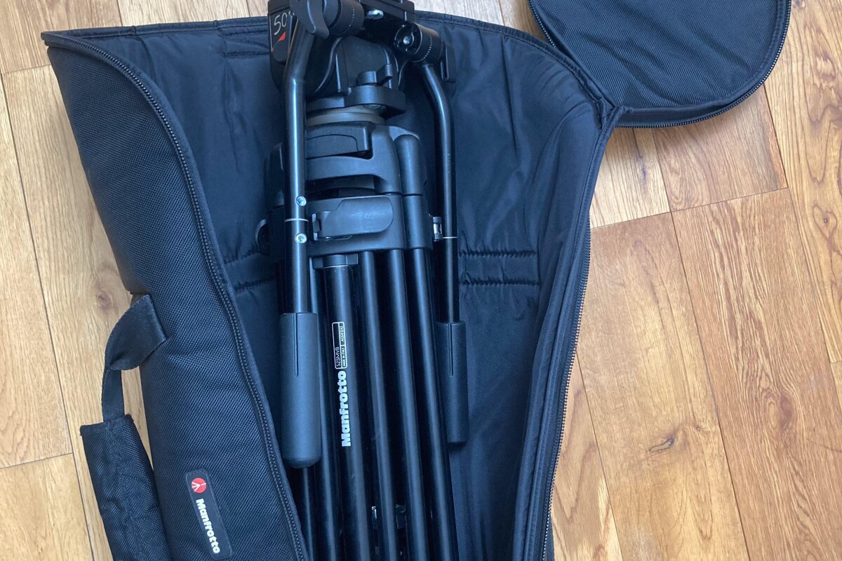 Location Trépied Manfrotto 525 MVB + tête Manfrotto 501  - Lightyshare