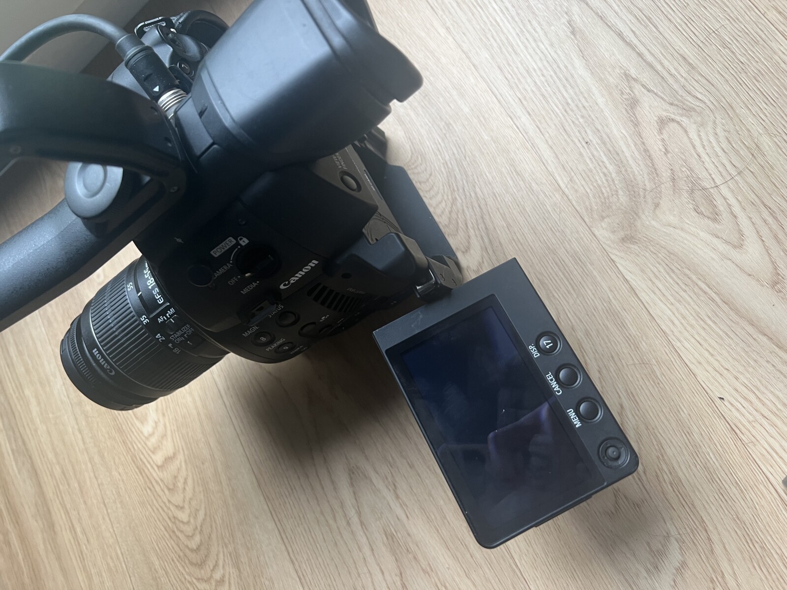 Canon EOS C100 Mark II - Photo 4 sur 4