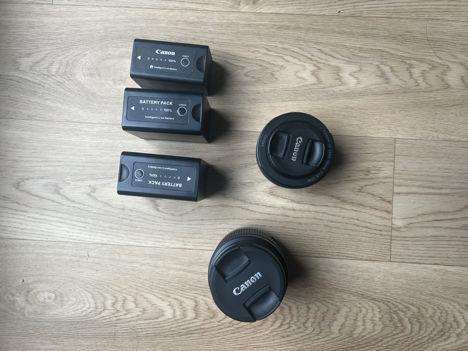 Canon EOS C100 Mark II - Photo 2 sur 4