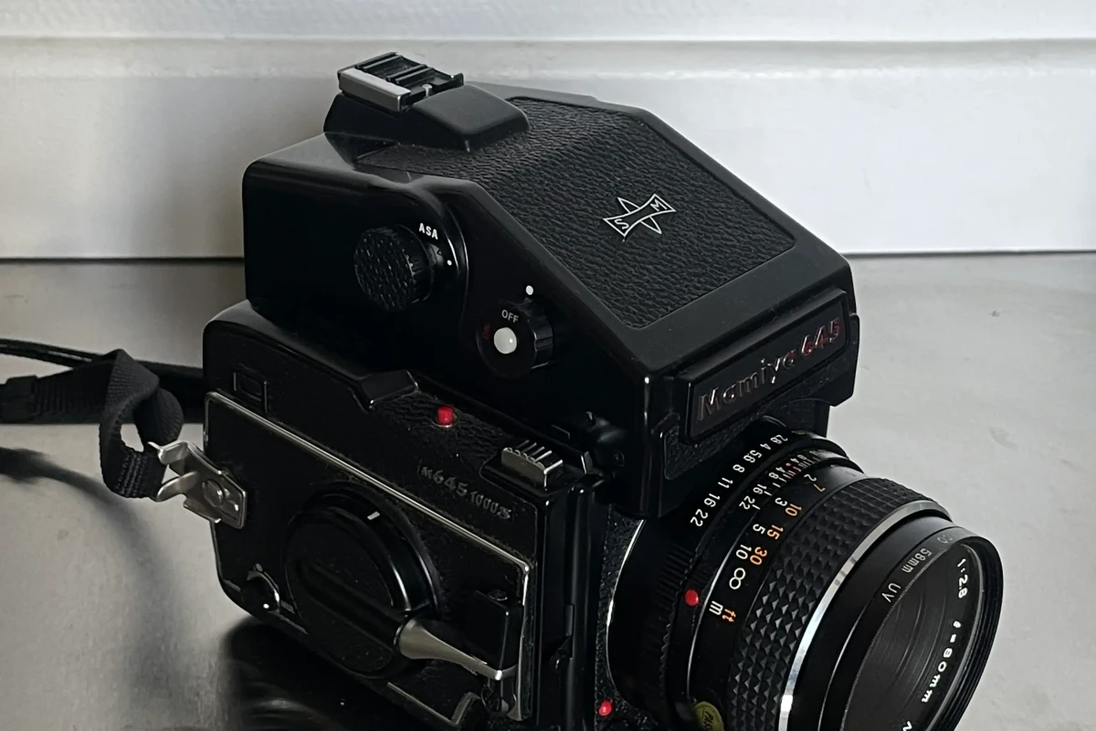 Location Mamiya 645 - Lightyshare