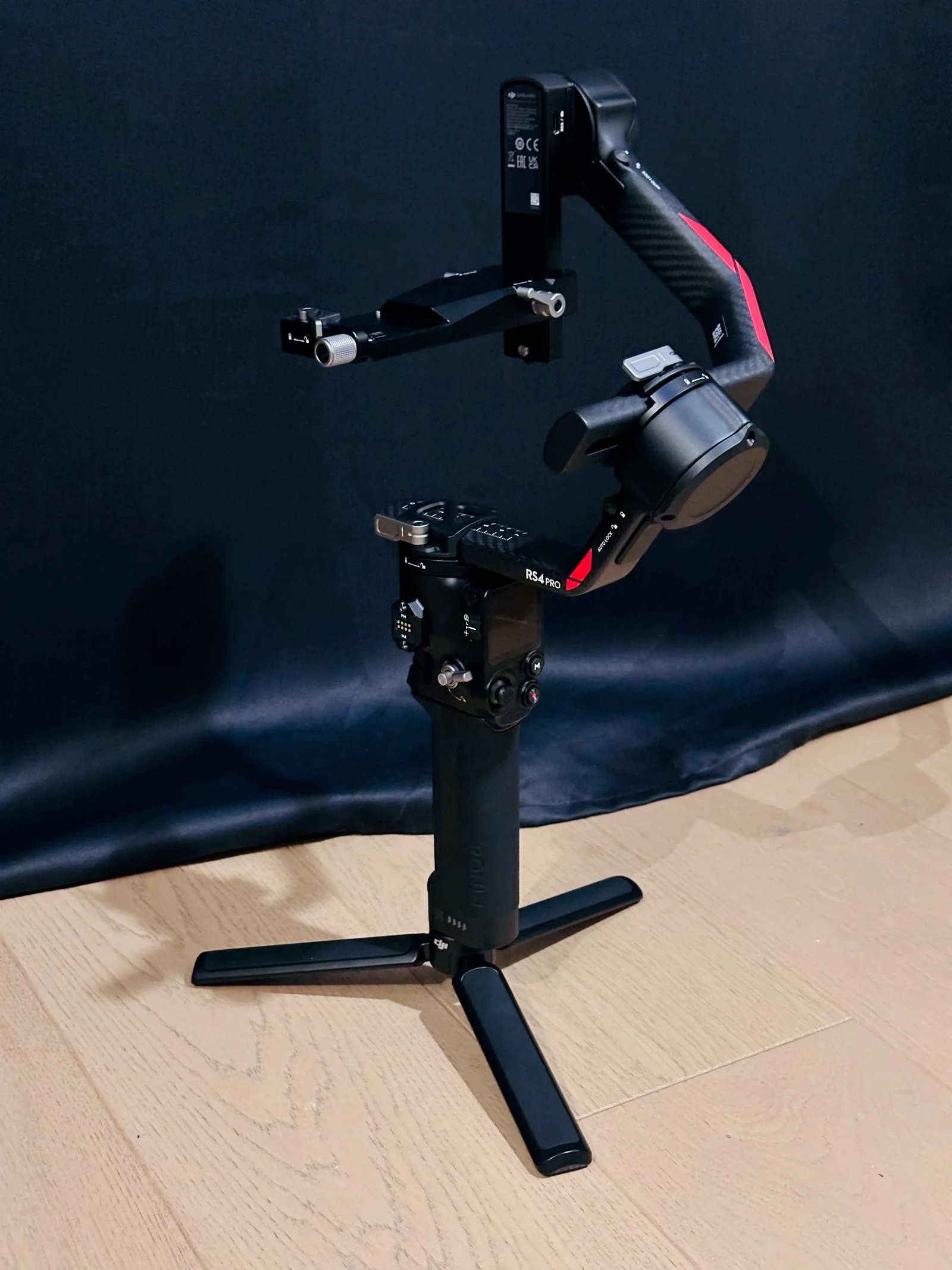 DJI RS 4 Pro Combo - Photo 1 sur 1