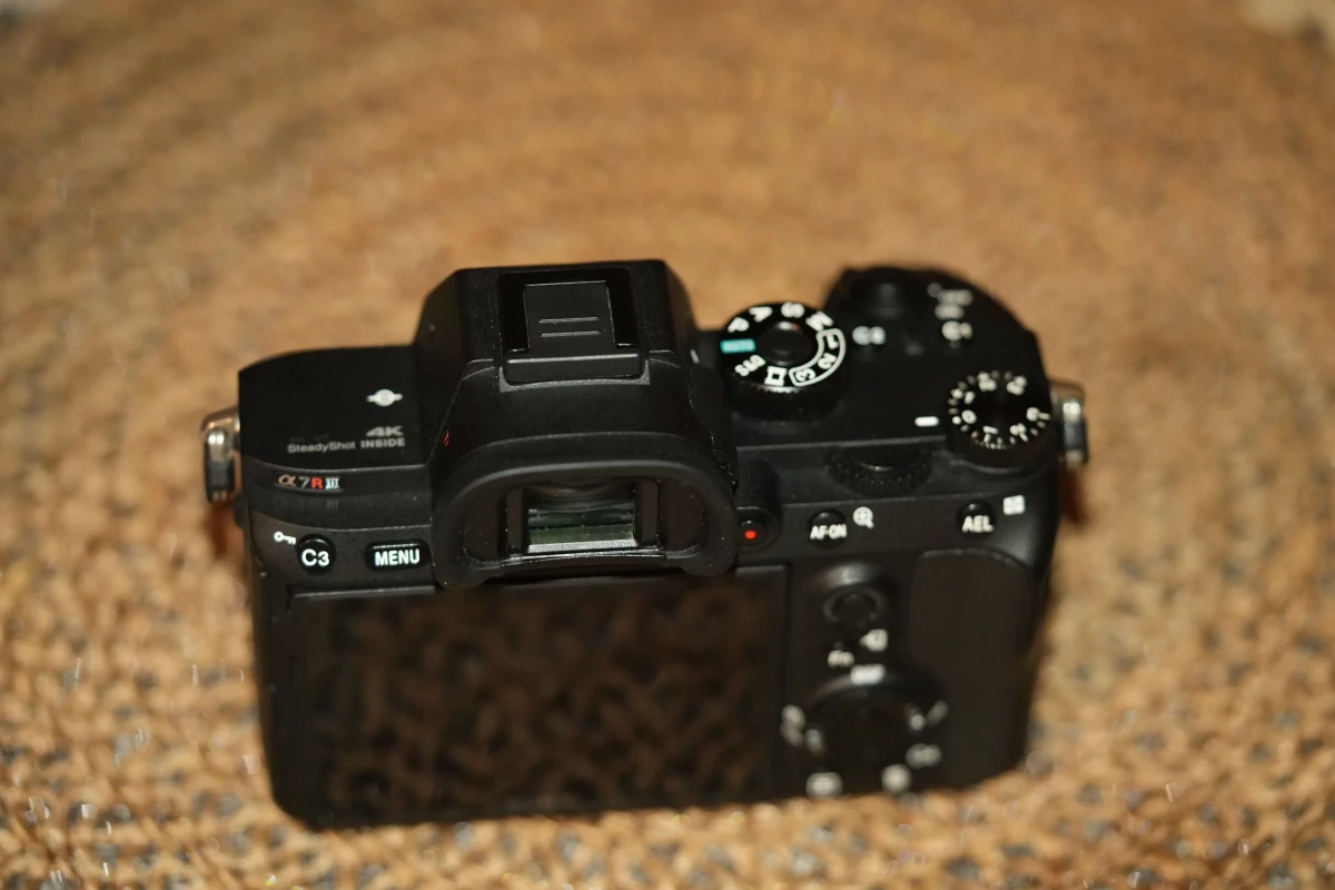 Location Sony Alpha 7R III (A7R3) - Lightyshare