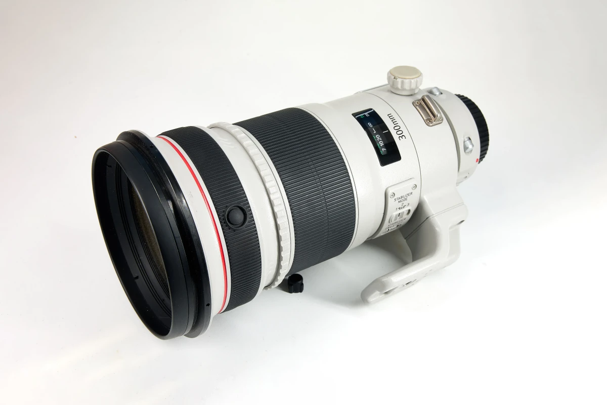Location Canon EF 300mm f/2.8L IS II USM - Lightyshare
