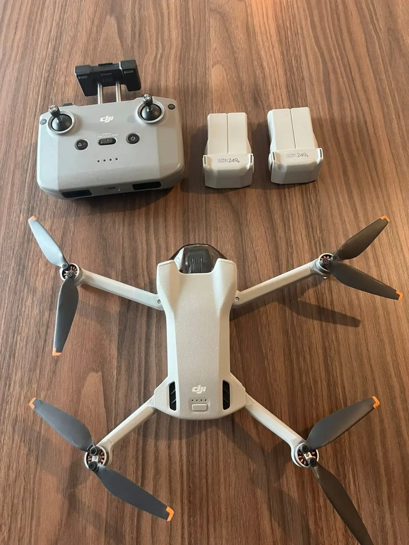 DJI Mini 3 - Photo 1 sur 3