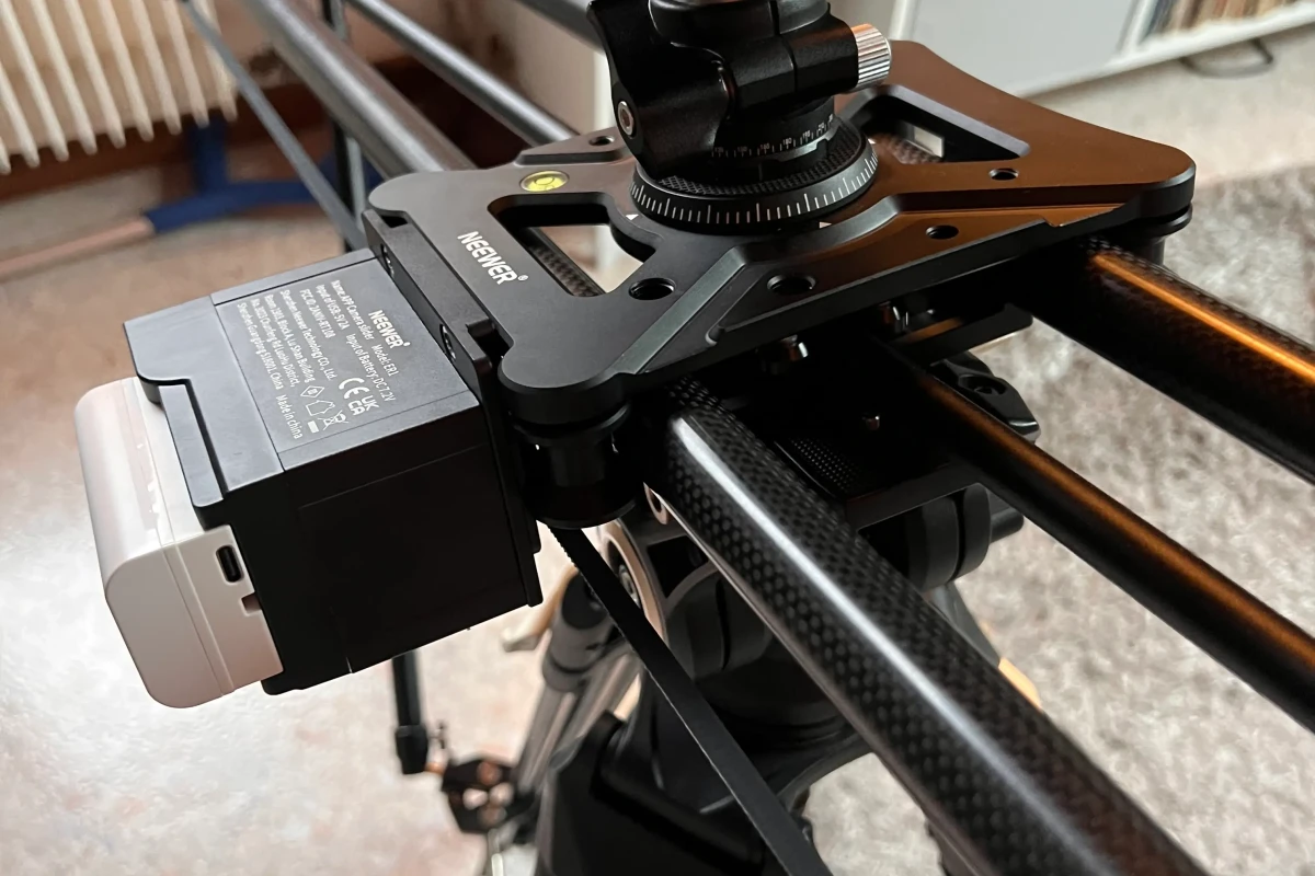 Location Neewer Slider Rail - Lightyshare