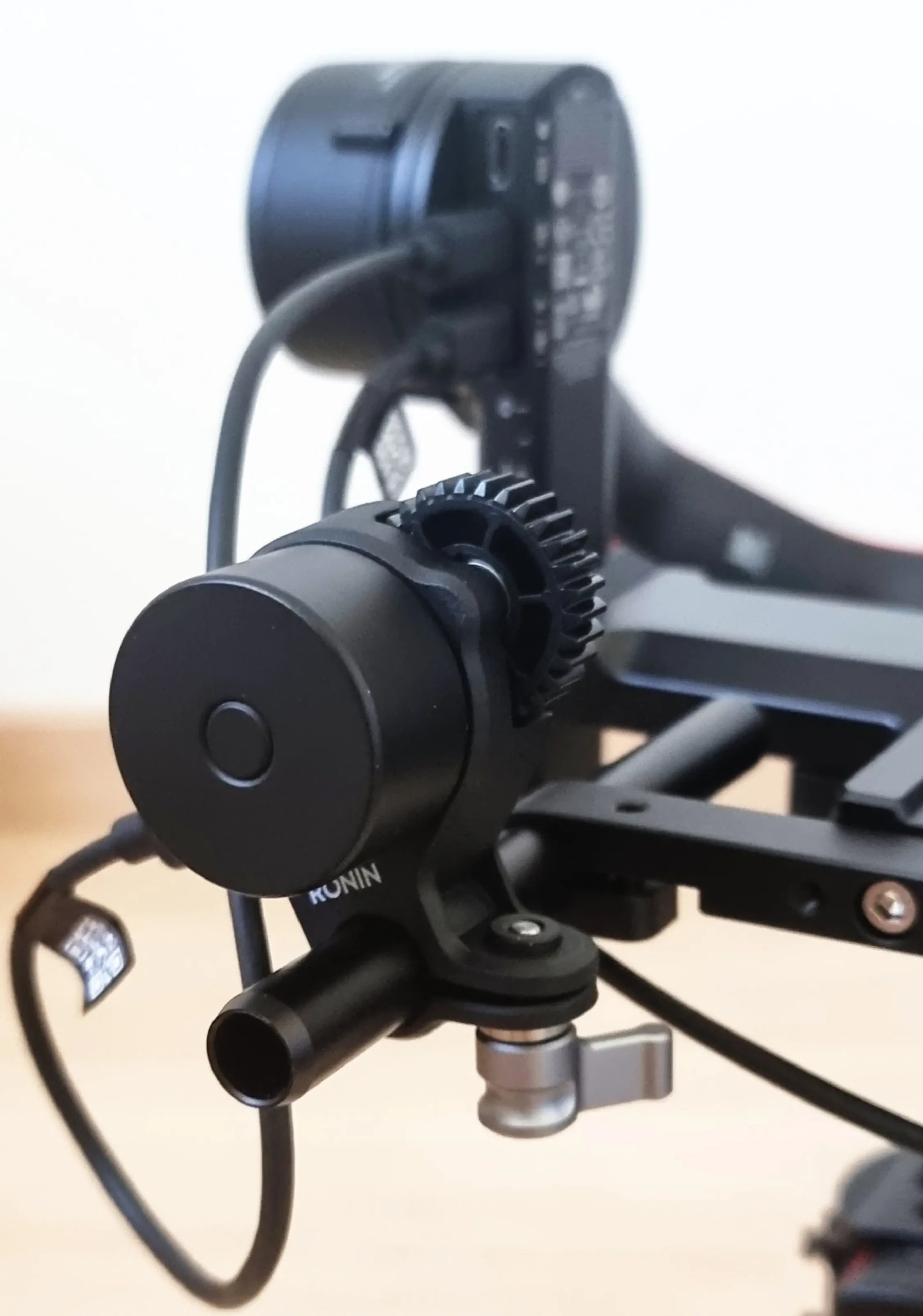 DJI RS2 Pro Combo - Photo 1 sur 5