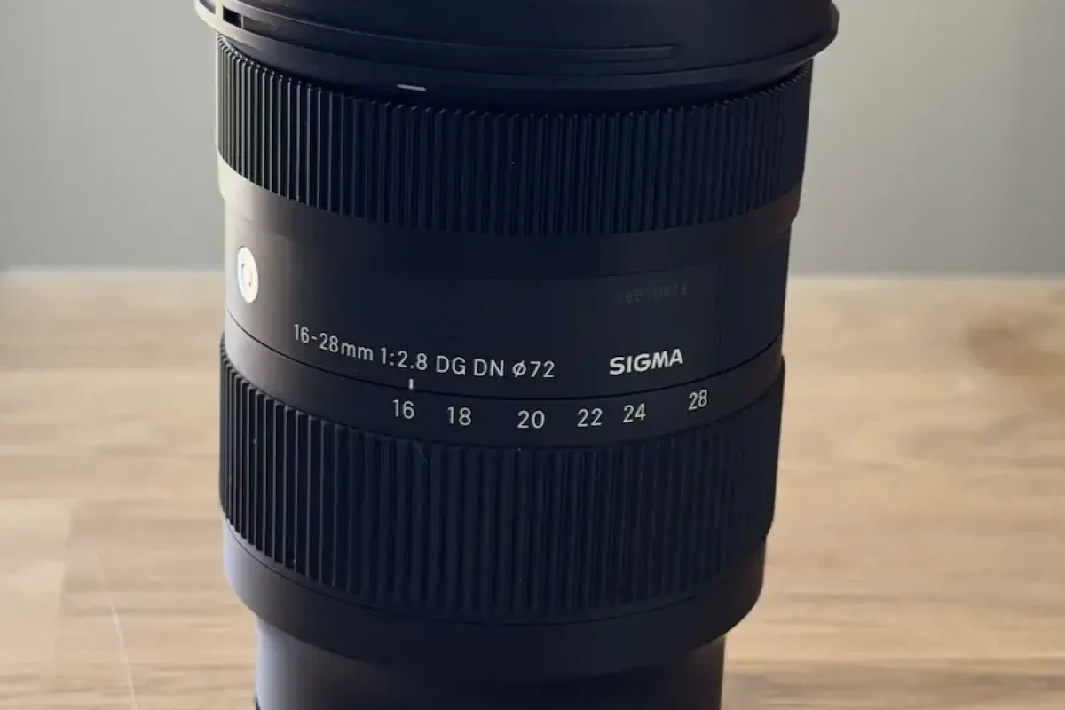 Location Sigma 16-28mm f/2,8 - Lightyshare