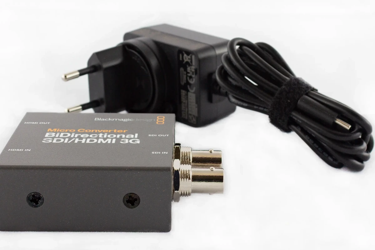 Location Blackmagic Design Micro Converter BiDirectional SDI/HDMI - Lightyshare