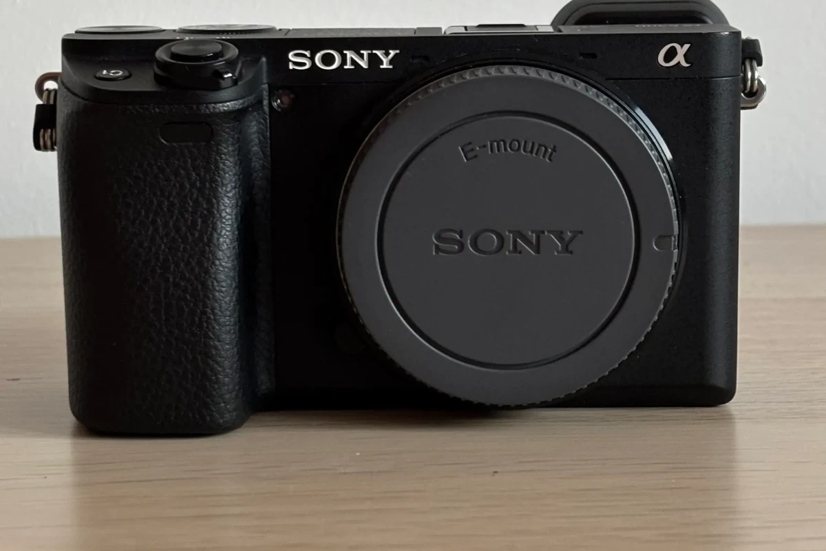 Location Pack Sony A6400 avec 2 objectifs fixes - Lightyshare