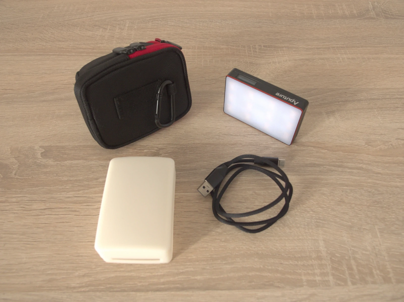 Aputure MC - Photo 1 sur 3