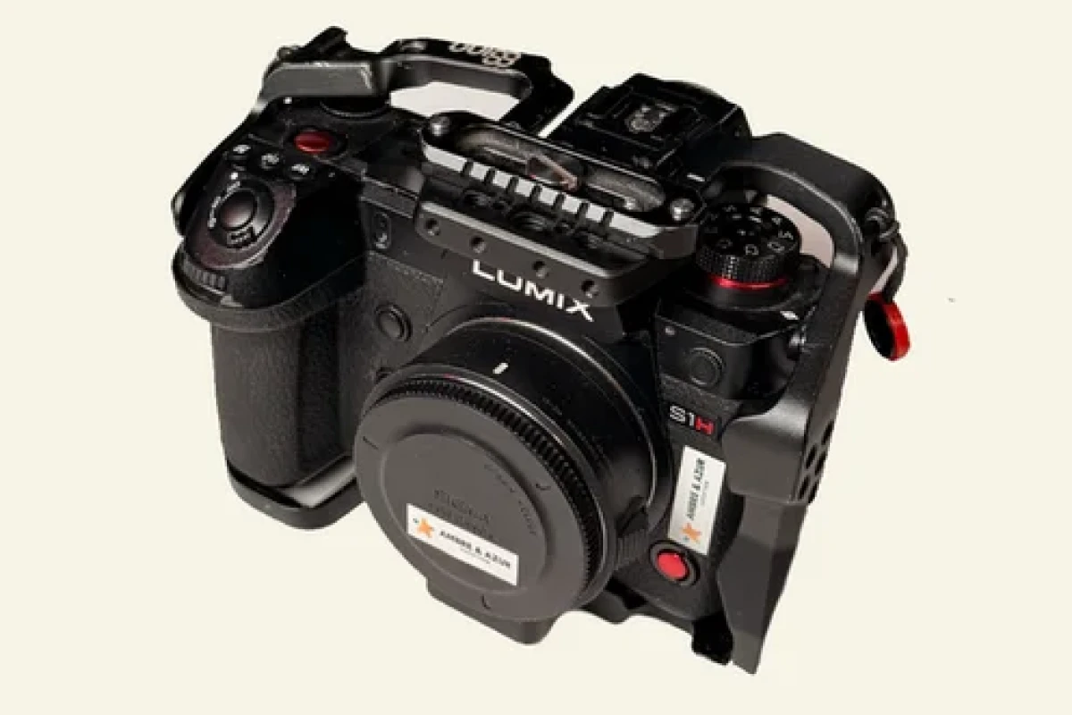 Location Panasonic Lumix S1H - Lightyshare