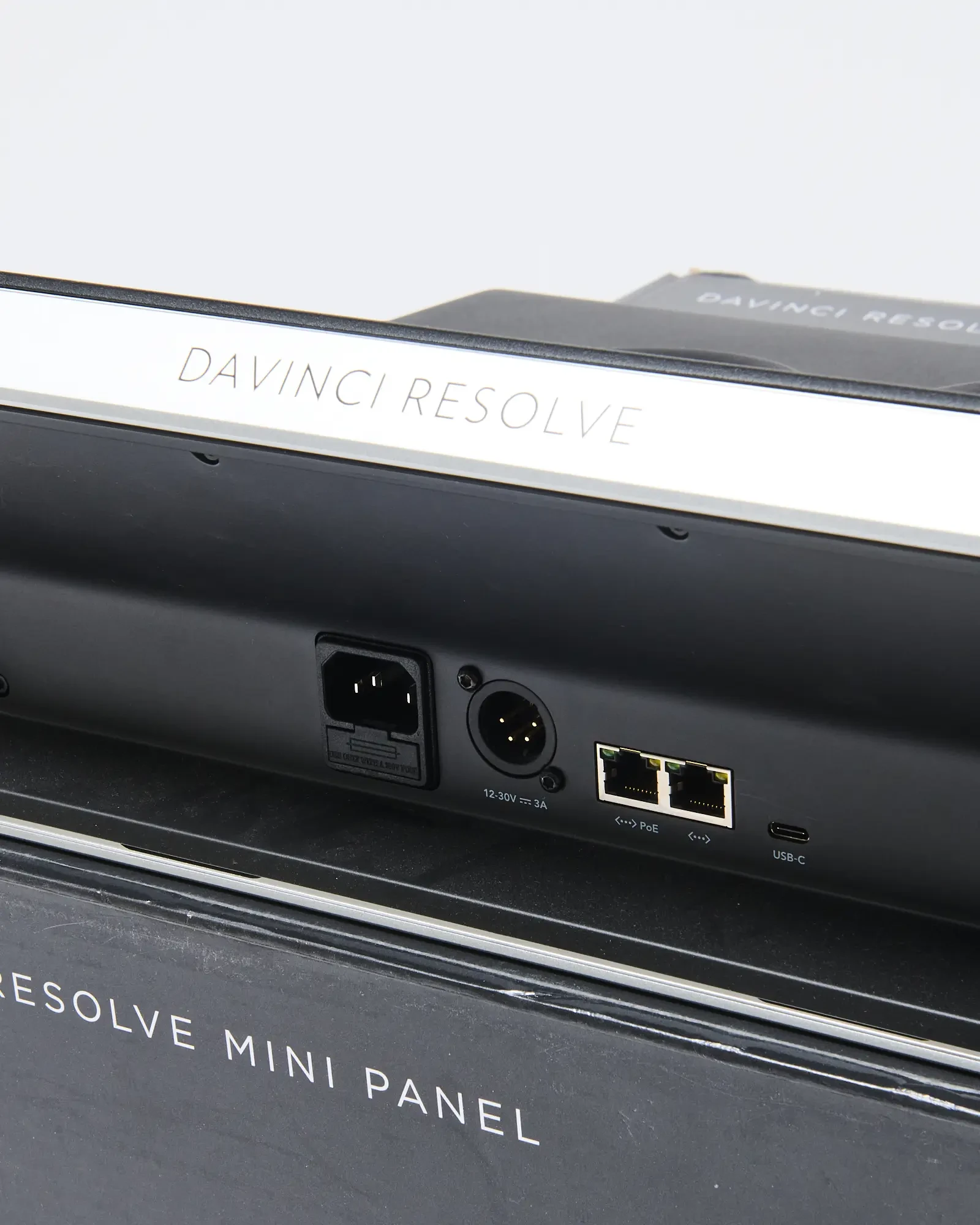 Blackmagic Design Resolve Mini Panel - Photo 2 sur 4