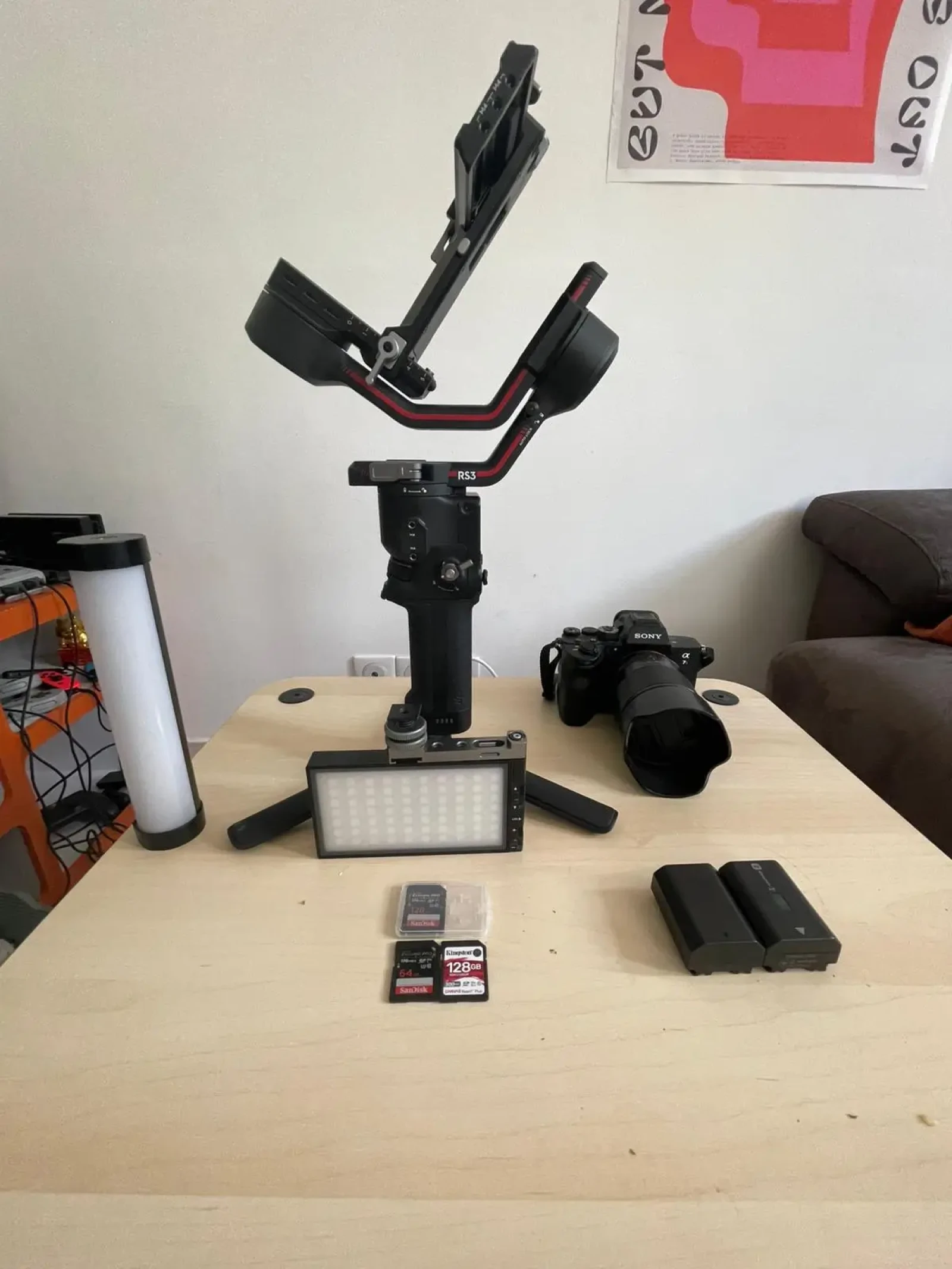 Pack sony A7SIII, Ronin RS3, Petite lumière RGB - Photo 3 sur 5