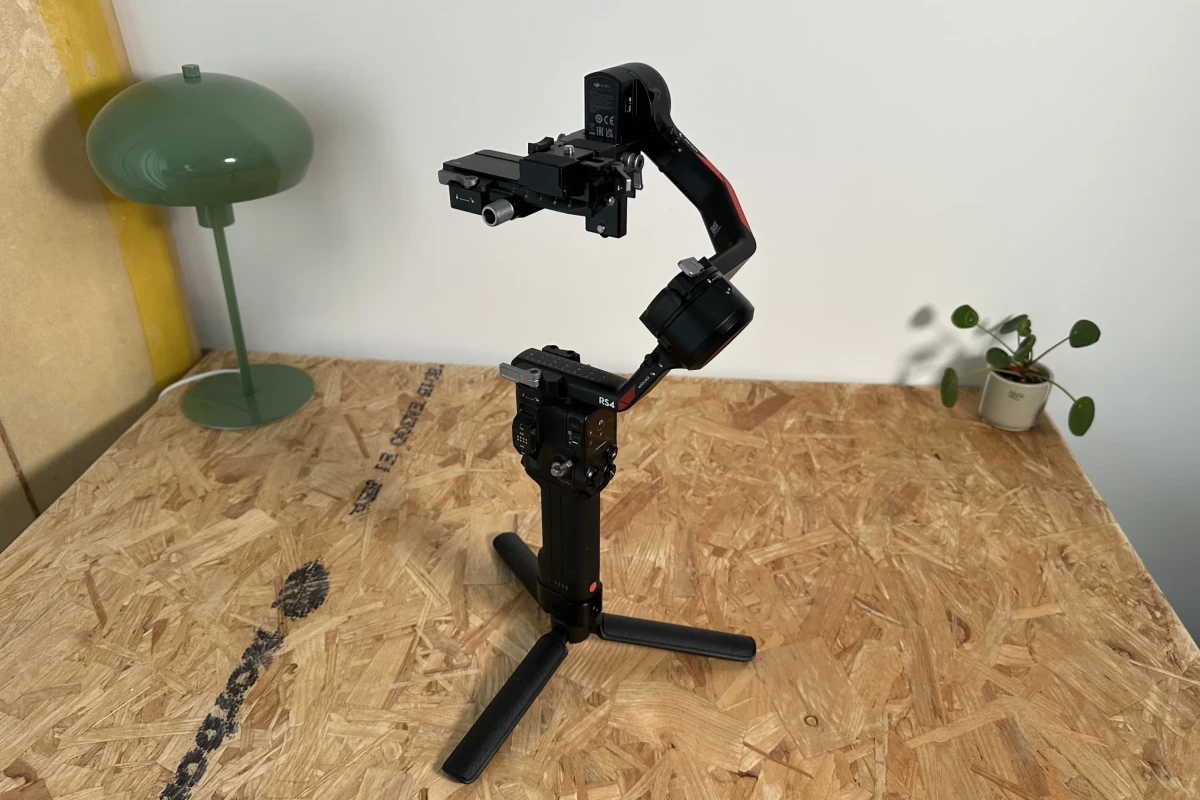 Location DJI RS 4 Combo - Lightyshare