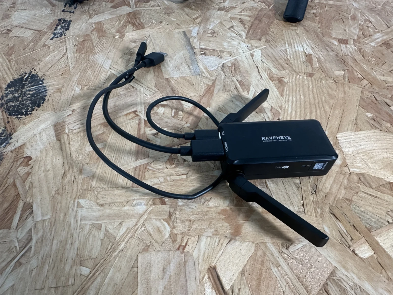 DJI RS 4 Combo - Photo 3 sur 5