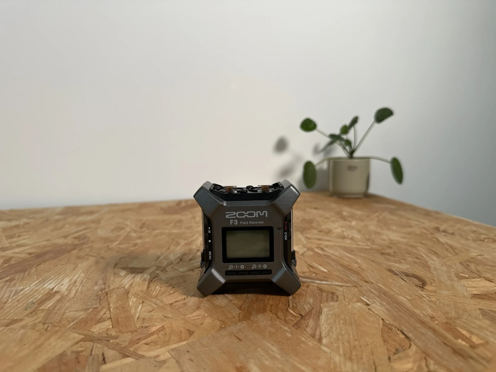 Zoom F3 - Photo 1 sur 4