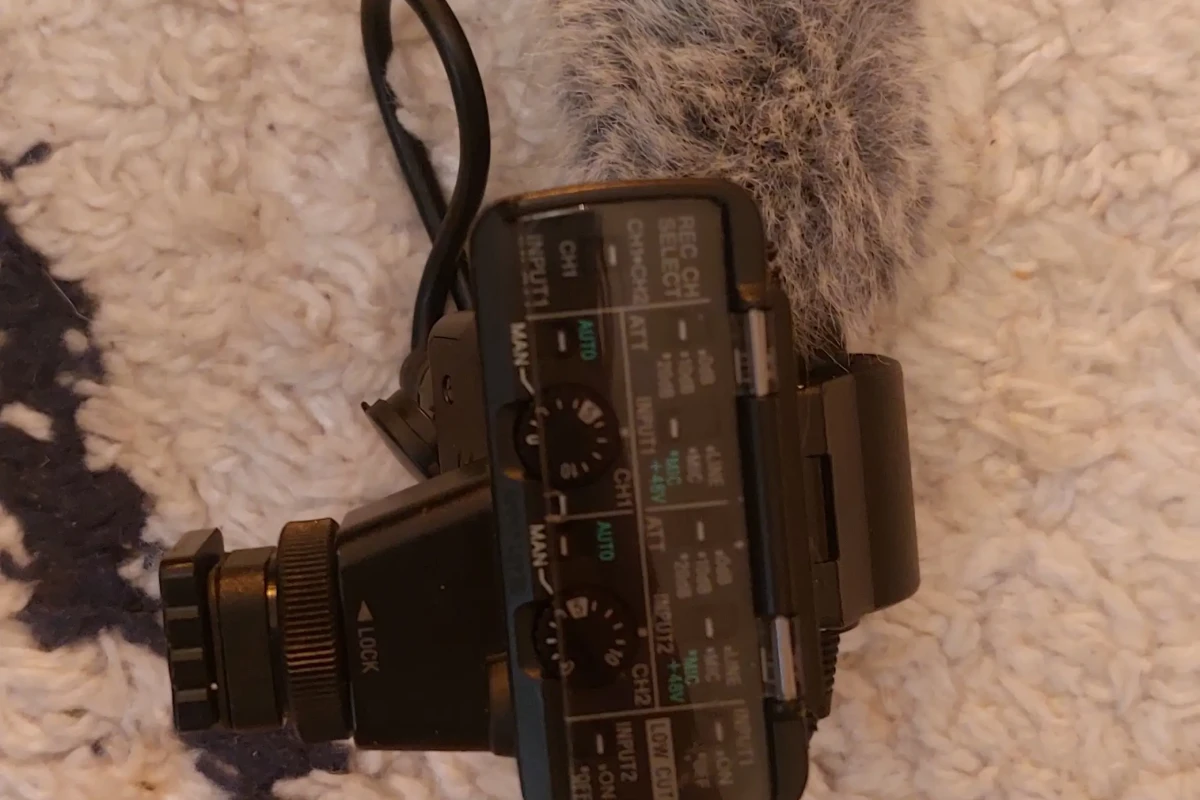 Location Sony XLR-K2M - Lightyshare