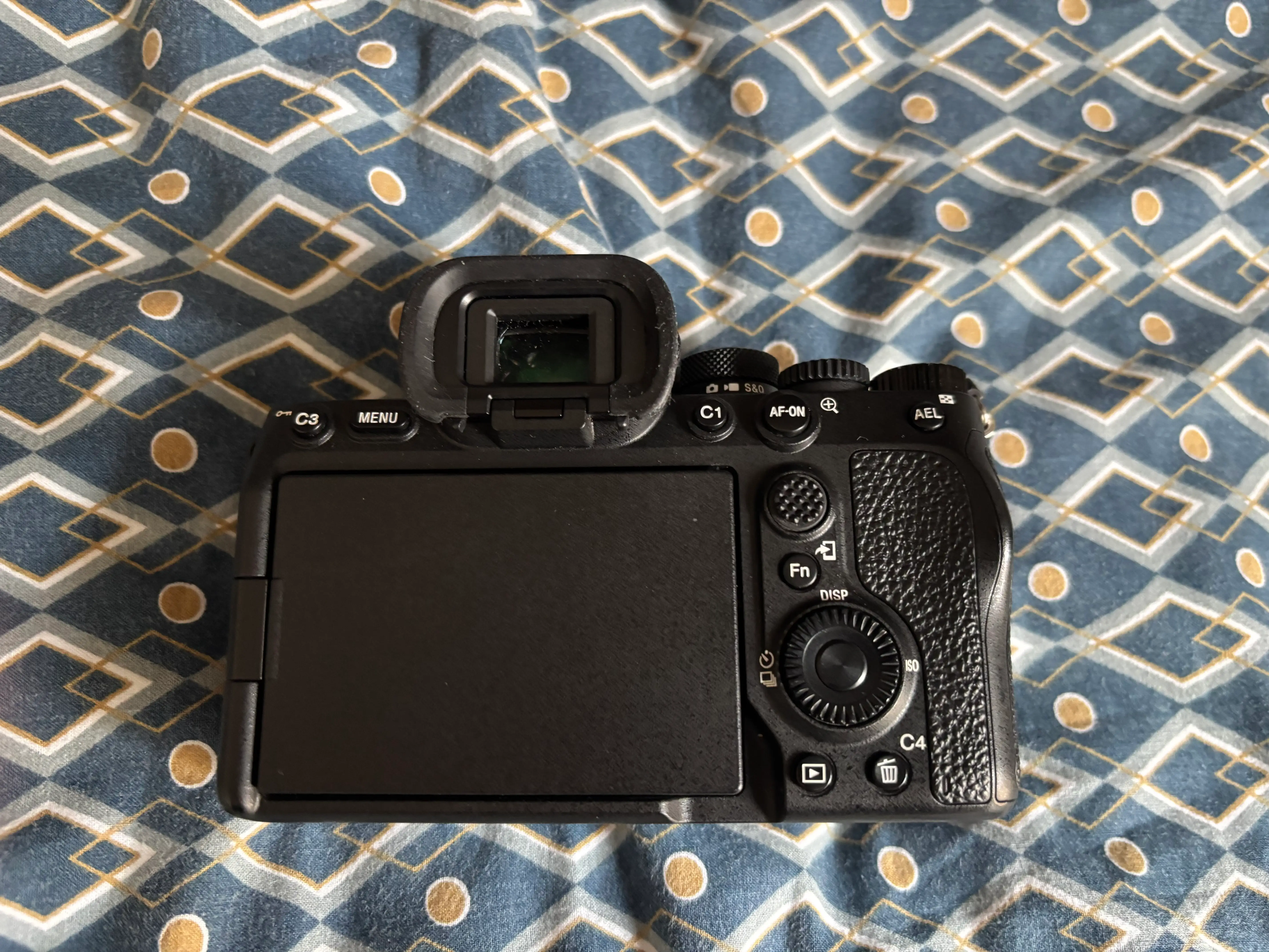Sony Alpha 7 IV (A74)