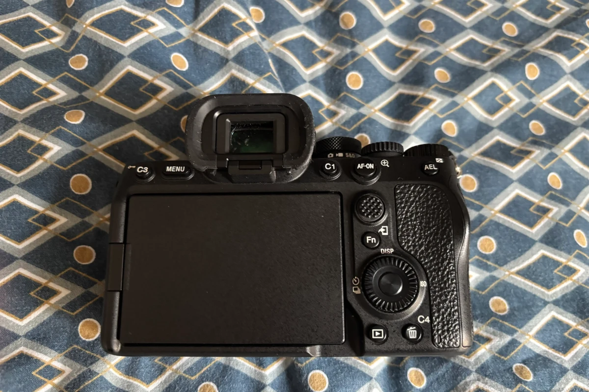 Location Sony Alpha 7 IV (A74) - Lightyshare