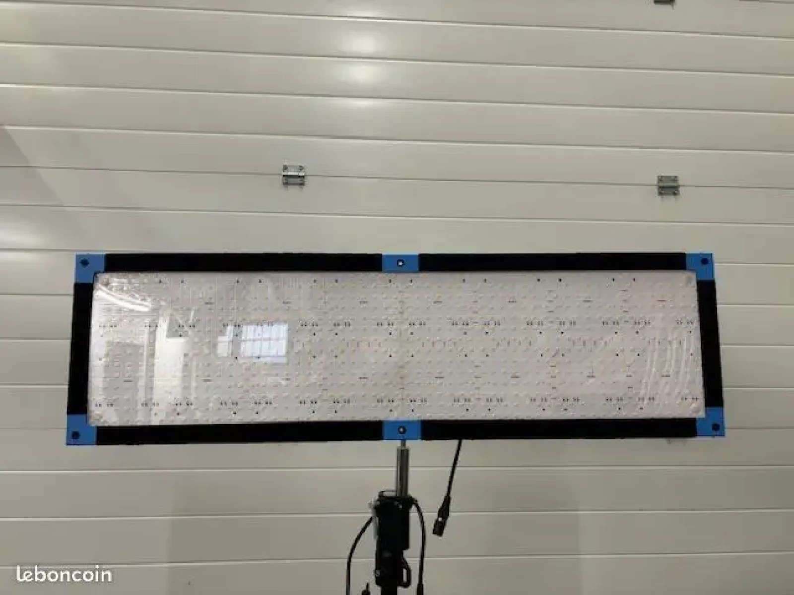 Exalux LedZep Punch 1x2 - Photo 2 sur 4