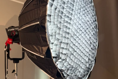 Location Kit lumière Aputure Storm 700X + Light Dome III (89cm)